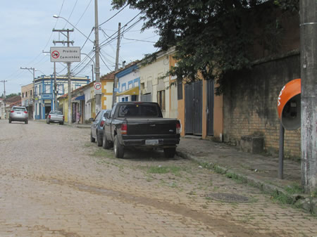 Carro abandonado - depois