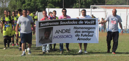 FOTOLEGENDA - HOMENAGEM