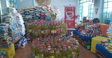 ONG João de Barro arrecada 2 toneladas de alimento durante ação social ONG João de Barro arrecada 2 toneladas de alimento durante ação social