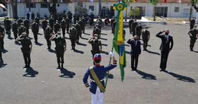 Regimento Deodoro recebe visita do novo comandante da 2ª Divisão de Exército Regimento Deodoro recebe visita do novo comandante da 2ª Divisão de Exército