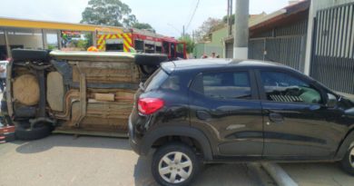 Acidente de trânsito deixa uma idosa ferida na Vila Leis Acidente de trânsito deixa uma idosa ferida na Vila Leis