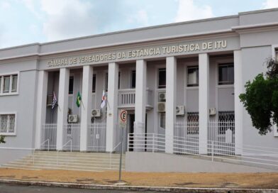 Câmara aprova reajuste de vale-alimentação e revisão anual de salário dos servidores