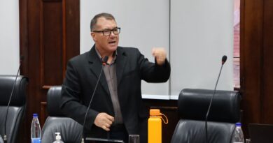 Novas representações contra Cova são protocoladas na Câmara