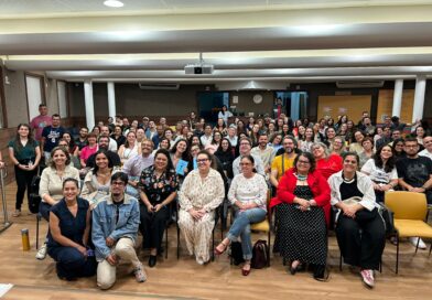 Socorro Acioli destaca força da literatura brasileira em passagem por Itu