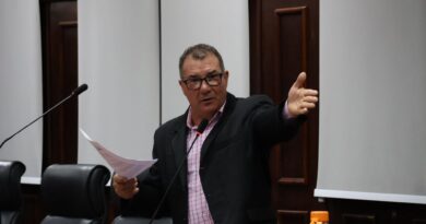Justiça de Itu determina suspensão do processo de cassação de Cova Justiça de Itu determina suspensão do processo de cassação de Cova